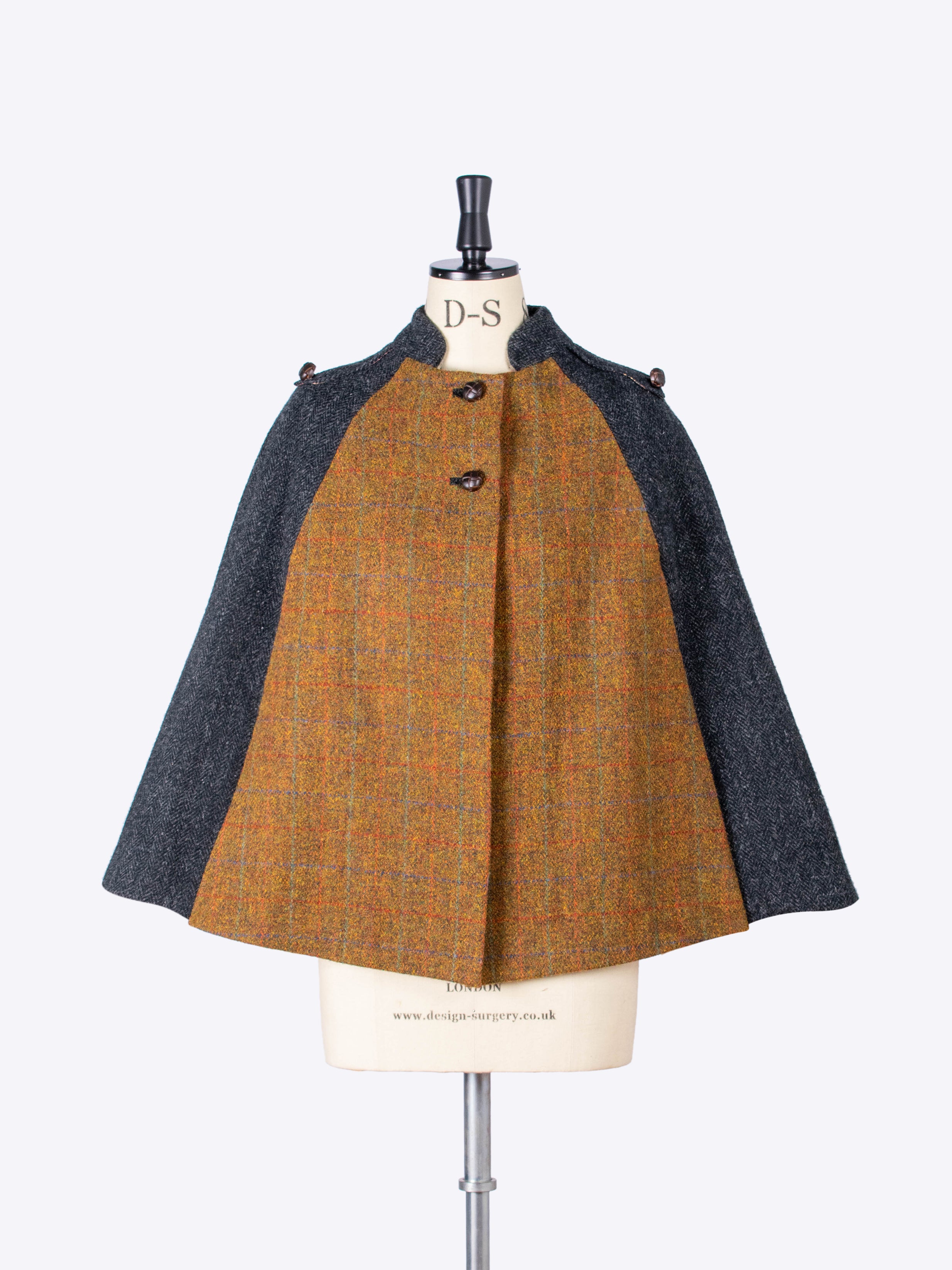 Short wool cape online